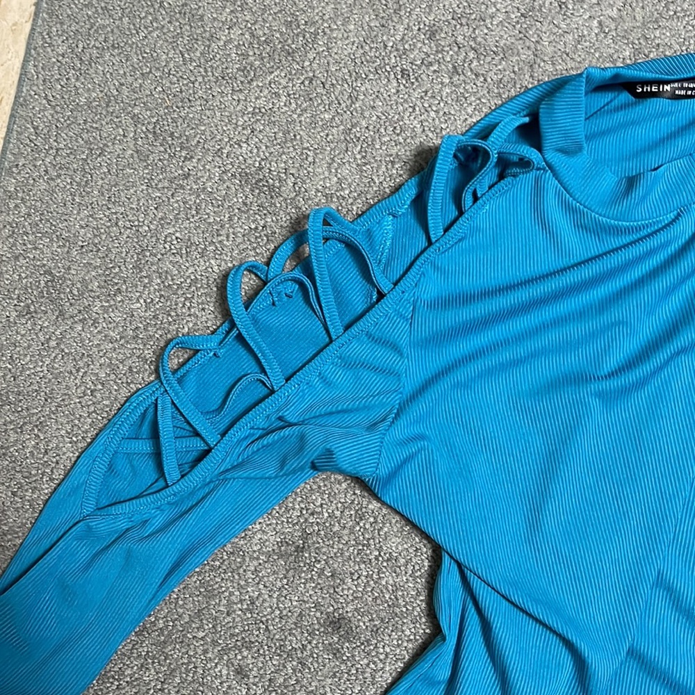 Dress - Picture 3 of 6